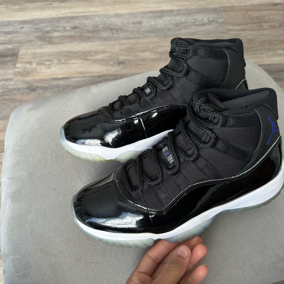 Jordan 11 space jam size 8 - Picture 3 of 13